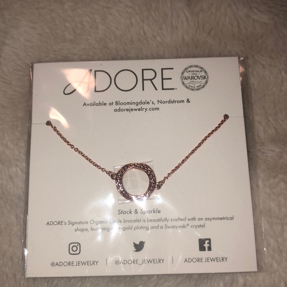 NWT Adore circle bracelet